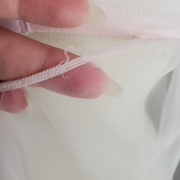 Victoria's Secret Chemise - Picture 9 of 11